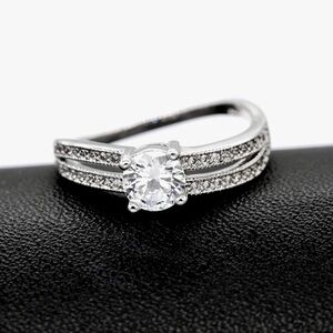 Cubic Zirconia engagement wedding ring beautiful cut